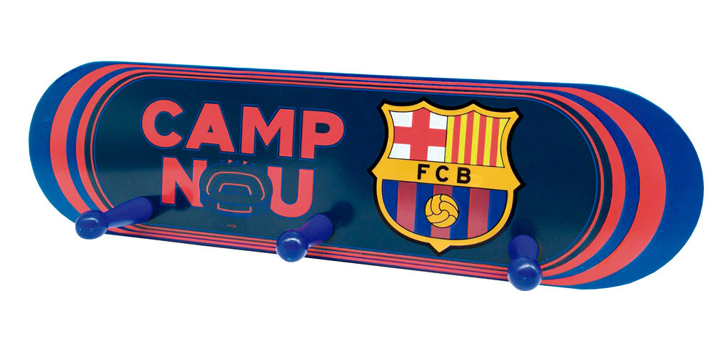 FC Barcelona drevený nástenný vešiak