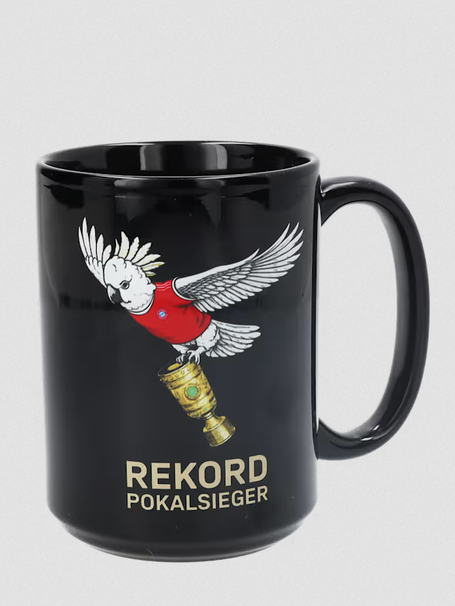 FC Bayern München - Bayern Mníchov DFB Cup Winner 2026 hrnček čierne 400 ml - SKLADOM