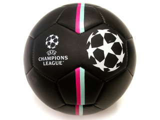 UEFA Champions League - Liga majstrov UEFA futbalová lopta čierna